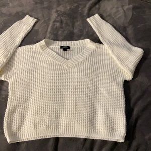 White knitted cropped long tee